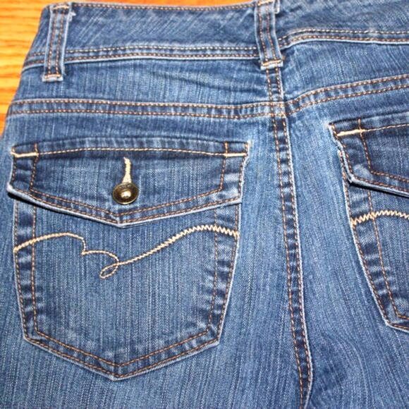 Nine West Bootcut Jeans - Size 8 - Dark Wash Denim - 28" Inseam - Y2K, Stretch - Picture 3 of 11